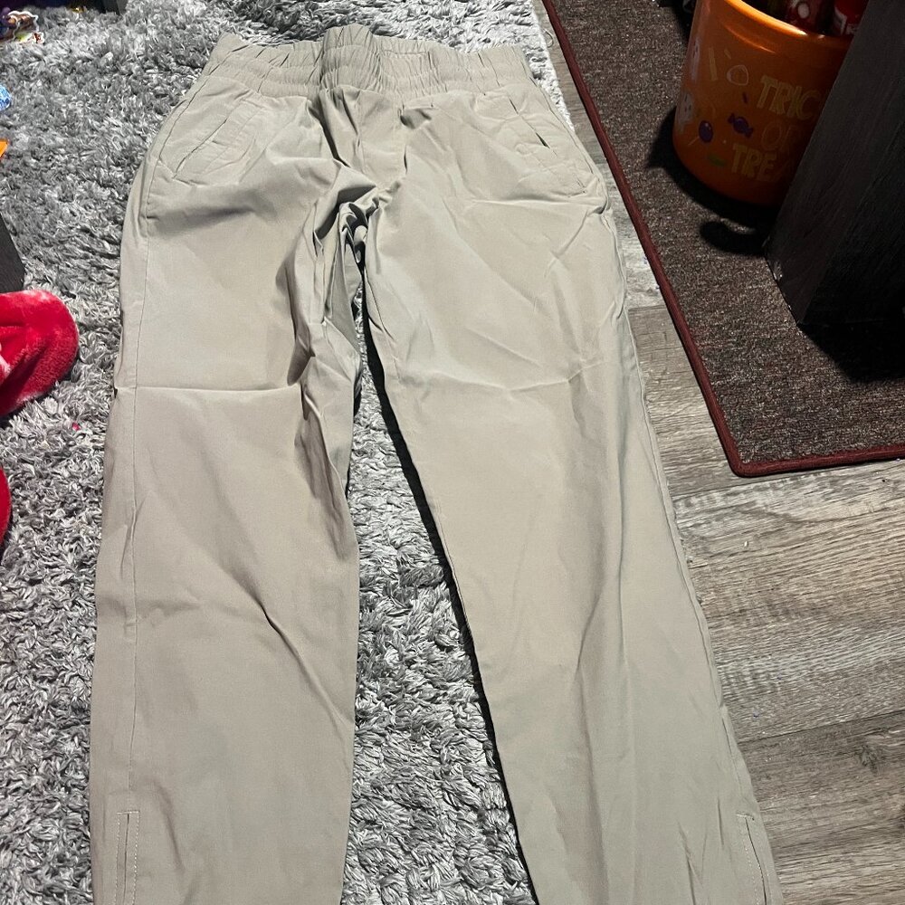 Modern Ambition pull‎ on pants size small